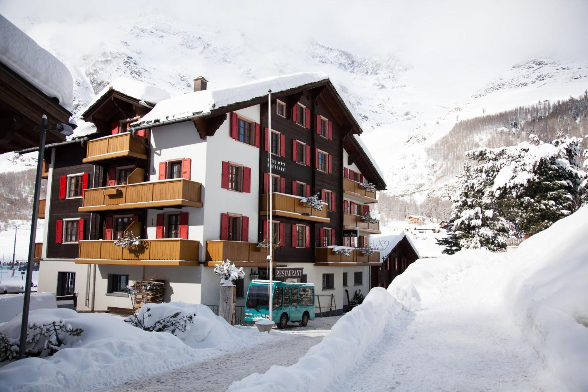 Hotel The Larix Ski-In Ski-Out Saas Fee Eksteriør billede