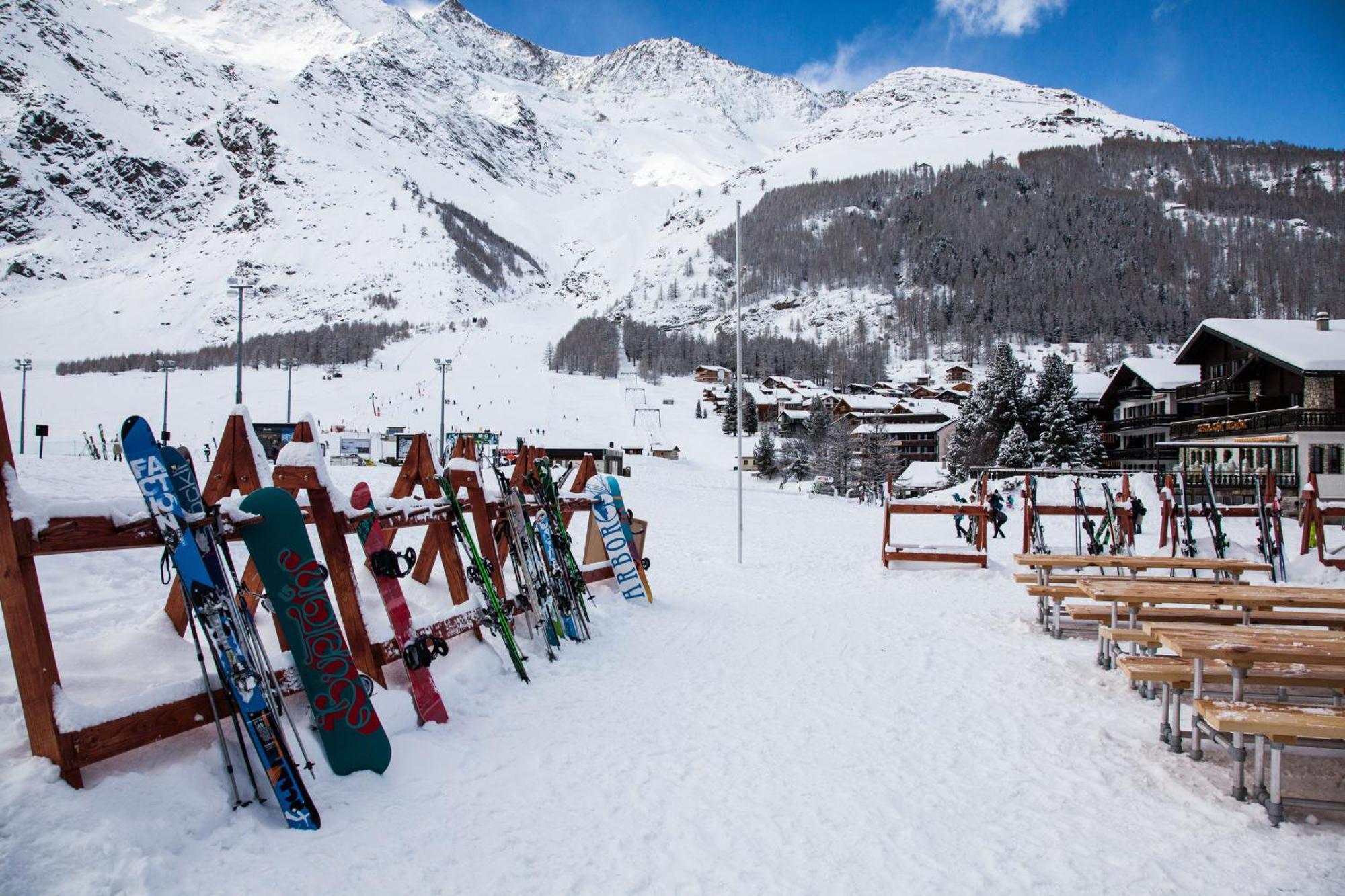 Hotel The Larix Ski-In Ski-Out Saas Fee Eksteriør billede